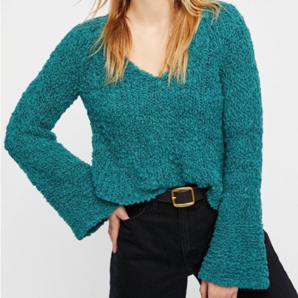 Free People Sweaters - FREE PEOPLE GREEN SAND DUNE KNIT PULLOVER TOP